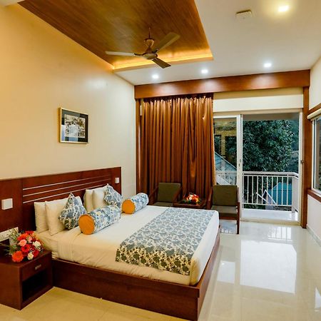 Aveda Munnar Mountains And Mist Hotel Exterior foto