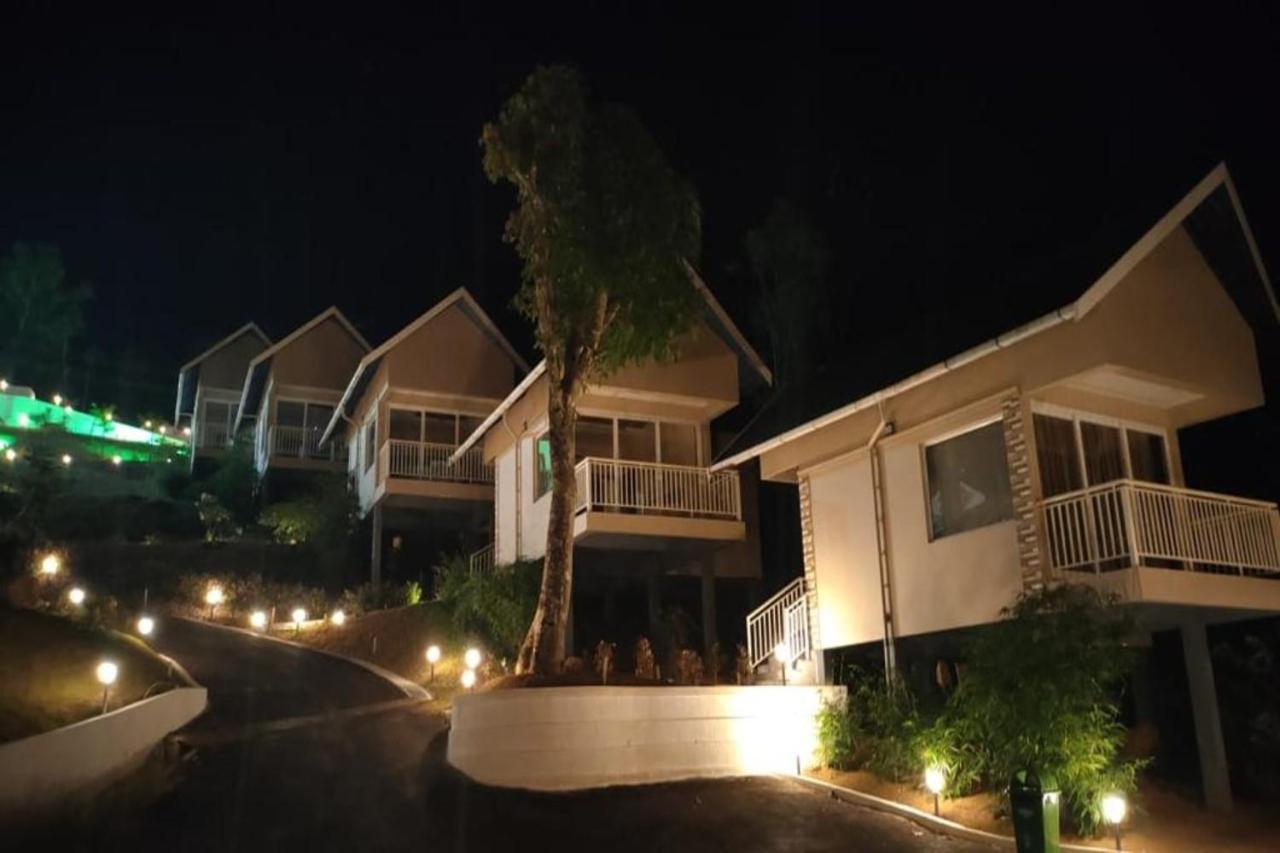 Aveda Munnar Mountains And Mist Hotel Exterior foto