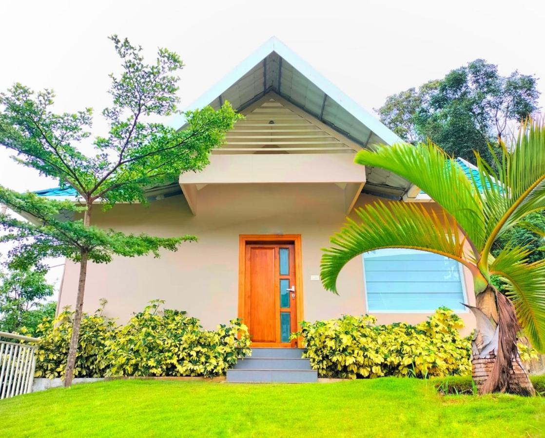 Aveda Munnar Mountains And Mist Hotel Exterior foto